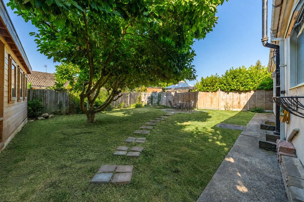 Property photo 3 of 21 Picture No. 26