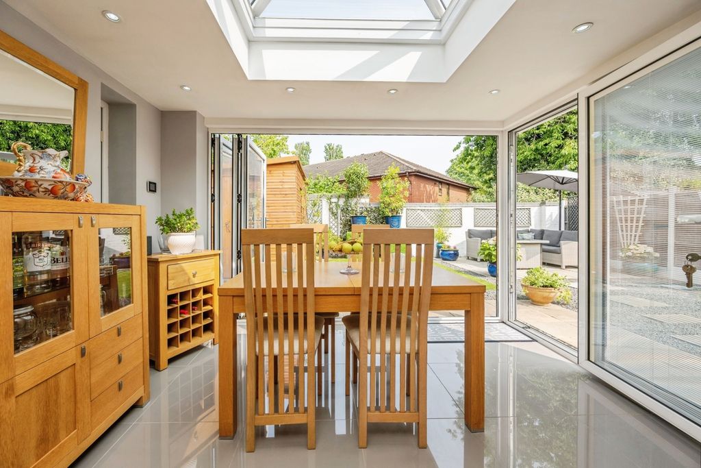 Property photo 2 of 16 Dining Area
