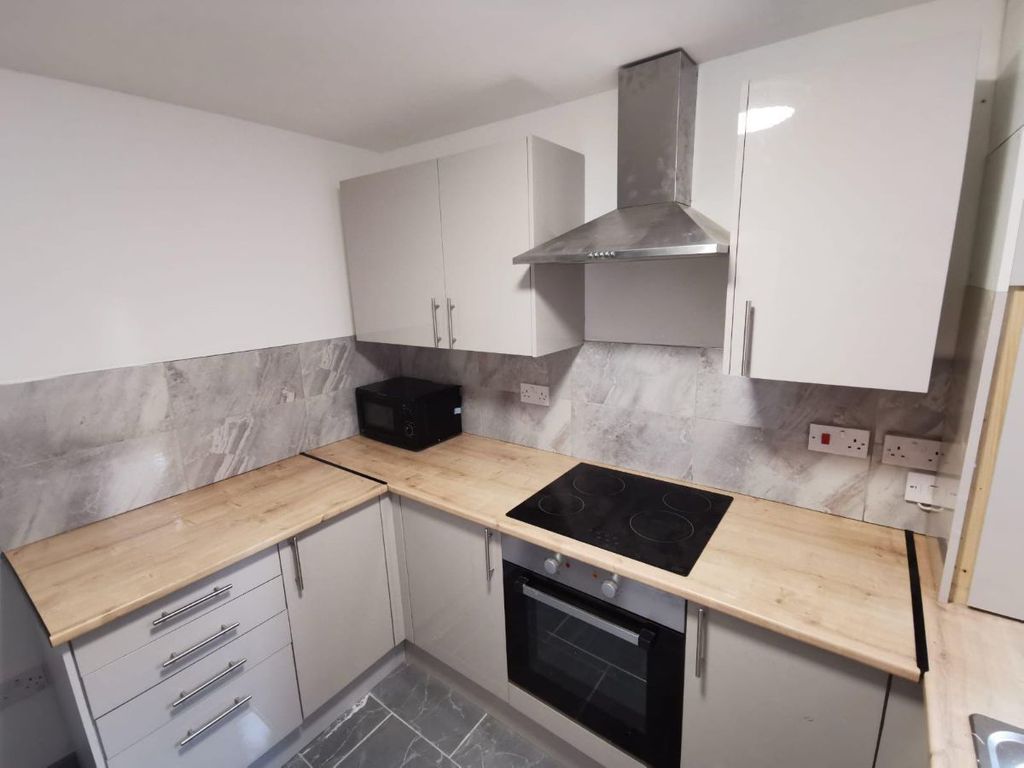 Property photo 1 of 31