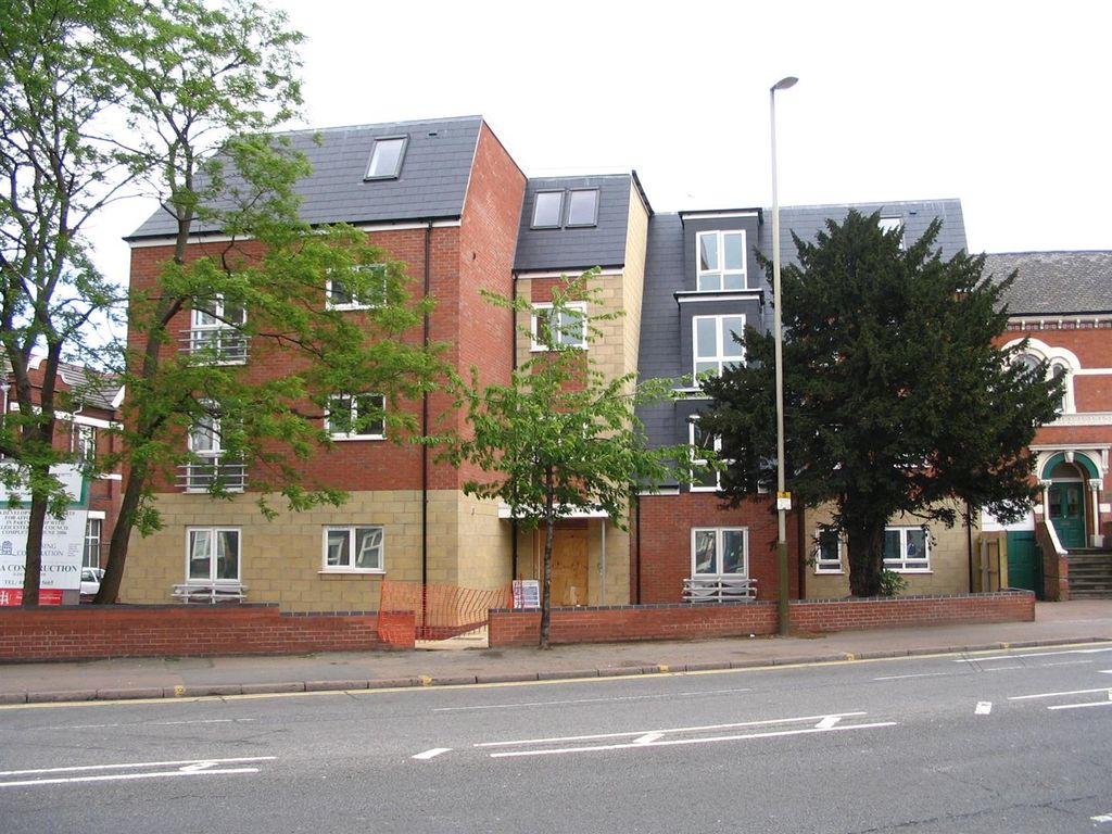 Property photo 1 of 3 Layton House, External, Front 1.2.Jpg