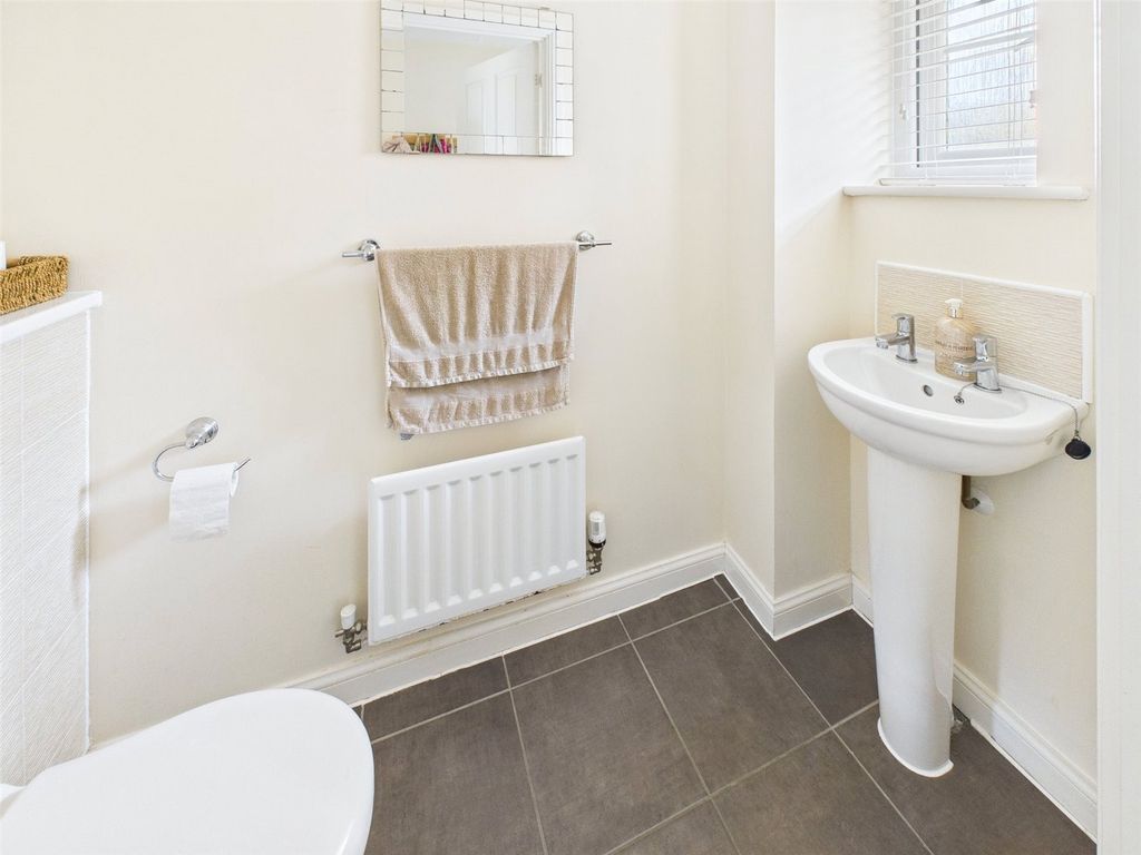 Property photo 2 of 10 Picture No. 11