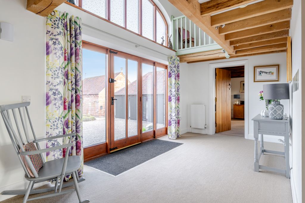 Property photo 3 of 19 1373289-16-68Ff55A41723F