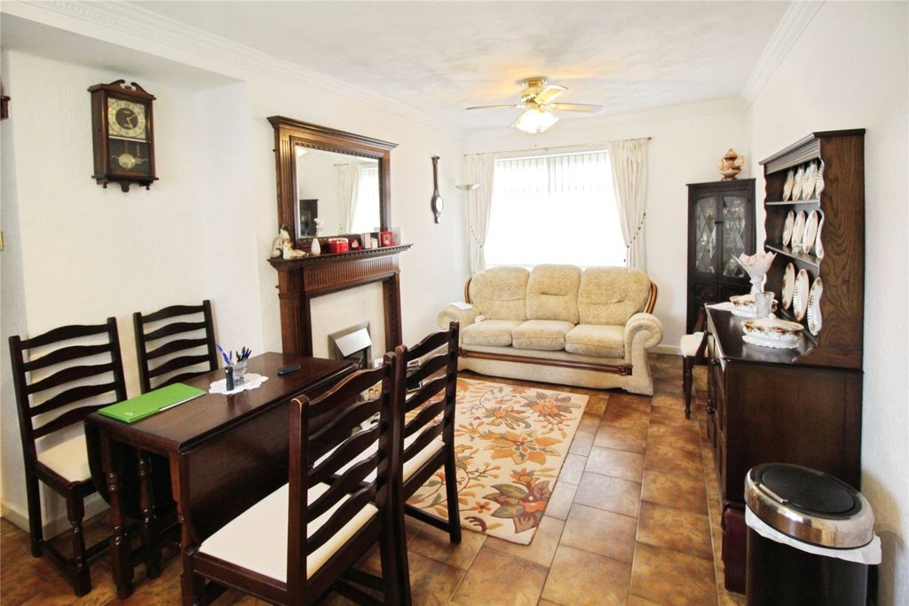 Property photo 3 of 13 Kitchen/Diner