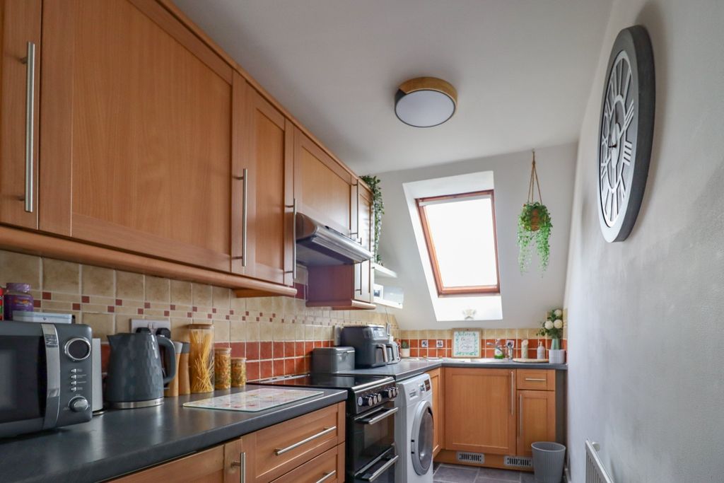 Property photo 3 of 12 43230710