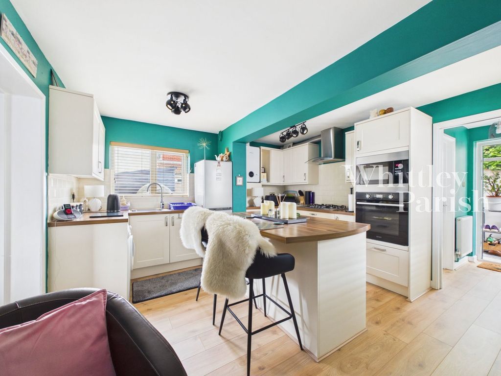 Property photo 2 of 13