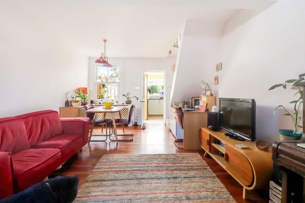 Property photo 3 of 15