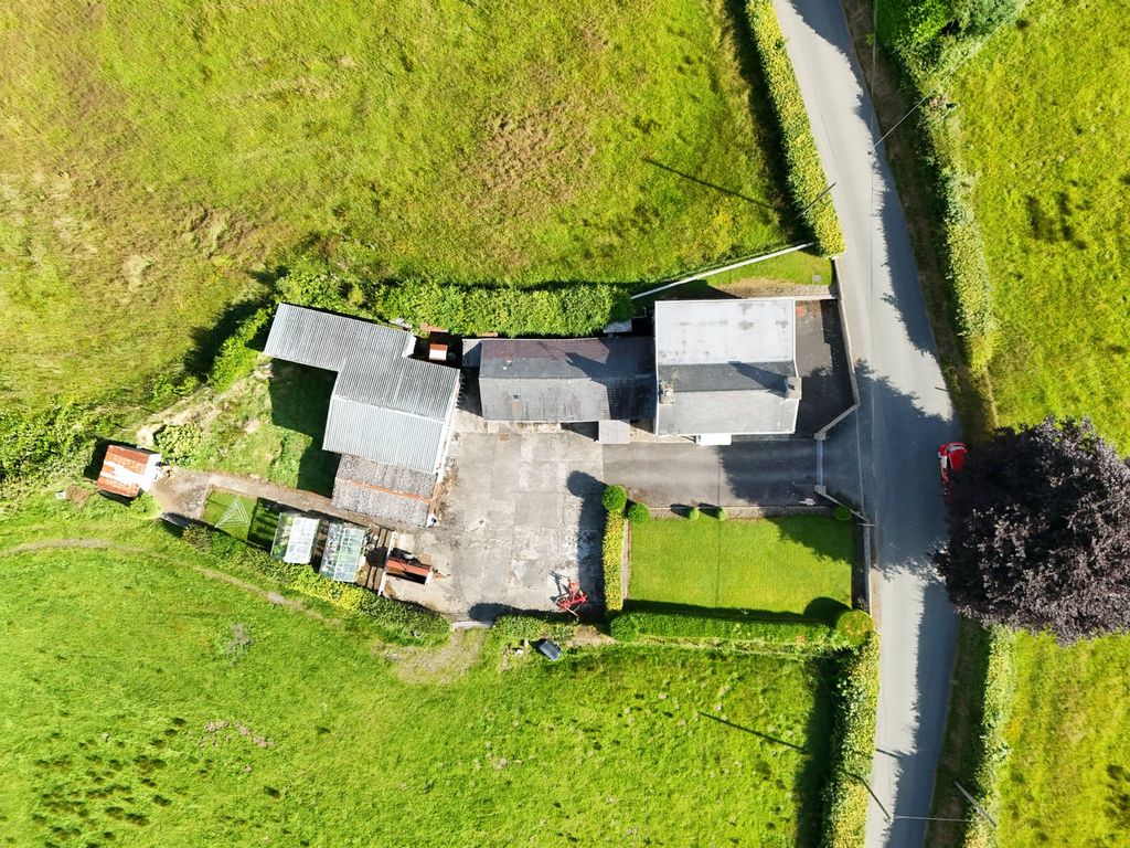 Property photo 2 of 92