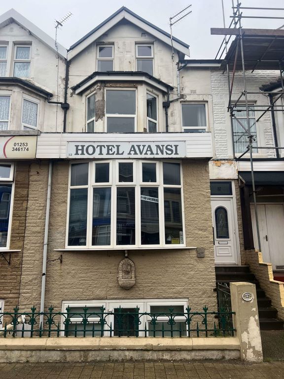 Property photo 1 of 11