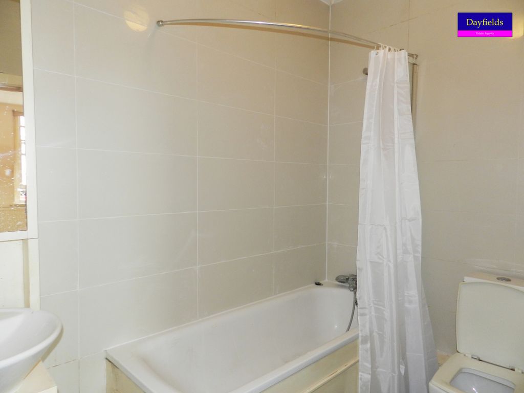 Property photo 3 of 3