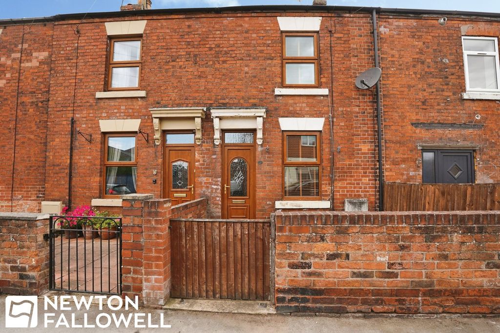 Property photo 1 of 12
