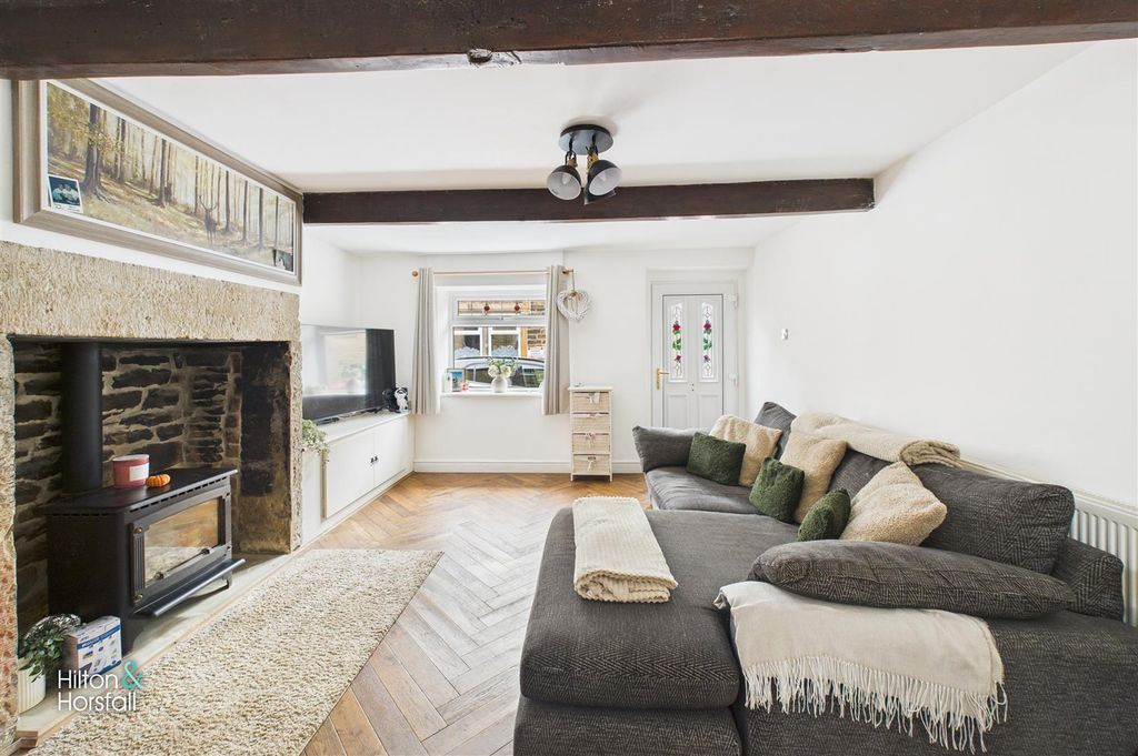 Property photo 3 of 11 Water Street