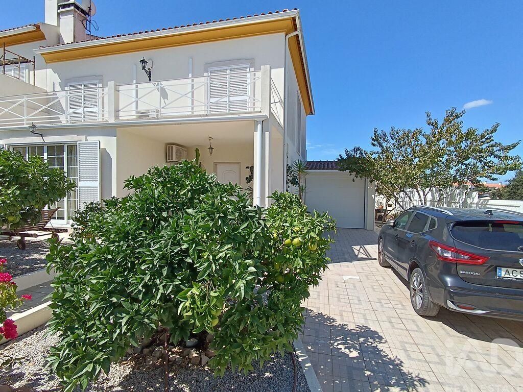 Property photo 1 of 40