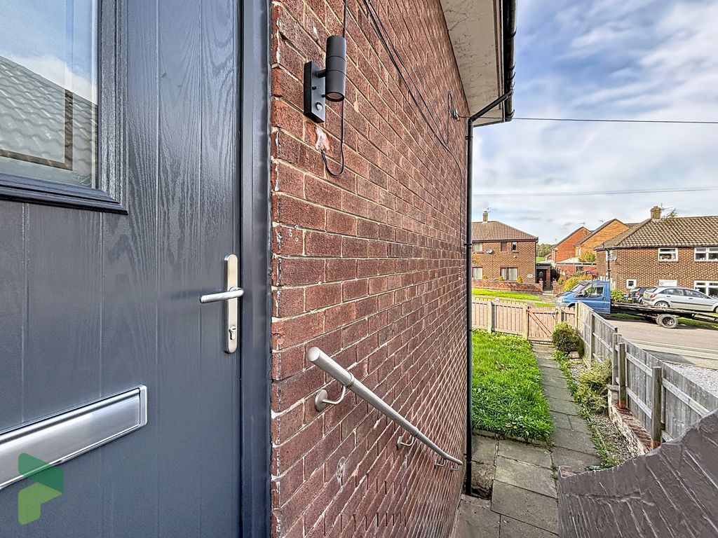 Property photo 2 of 20 Entrance