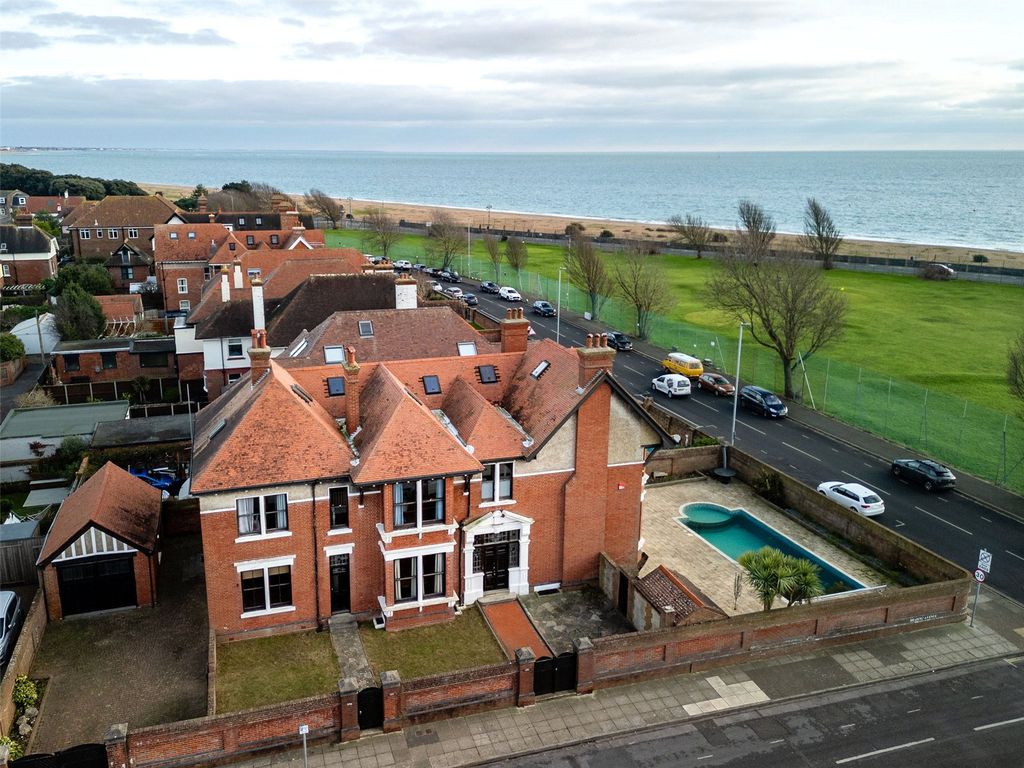 Property photo 1 of 22 Picture No. 24