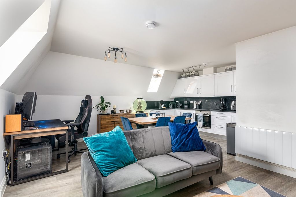 Additional image 9 of 1 bed flat for salePrinces Tower Road, St Saviour JE2