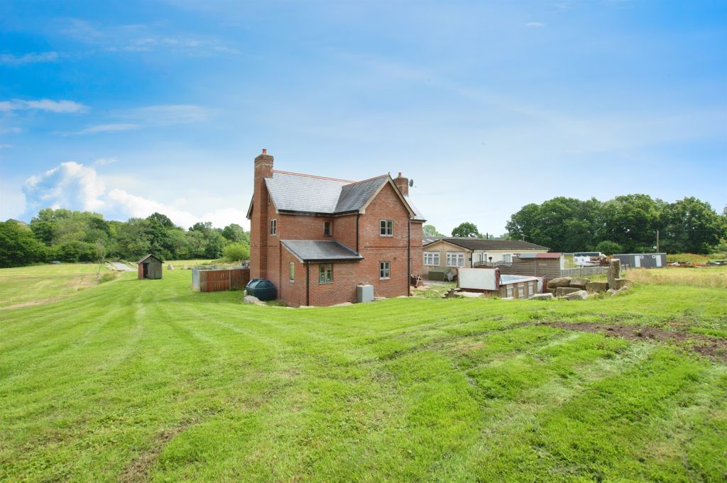 Property photo 2 of 19