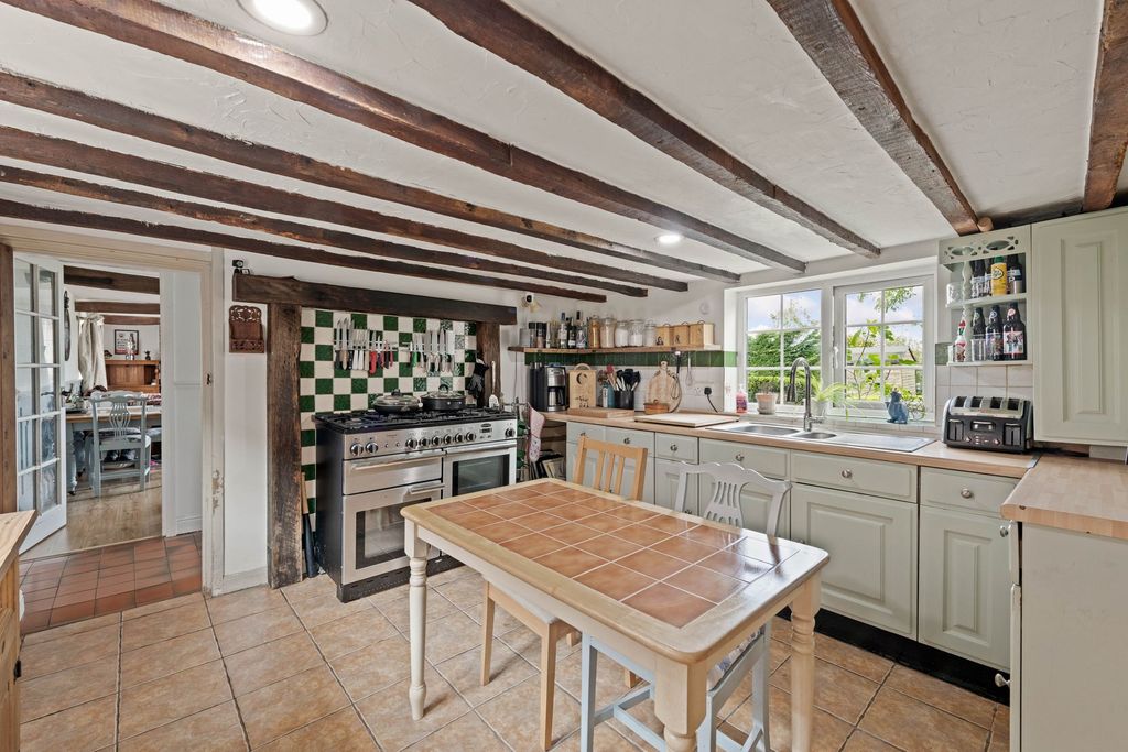 Property photo 3 of 36