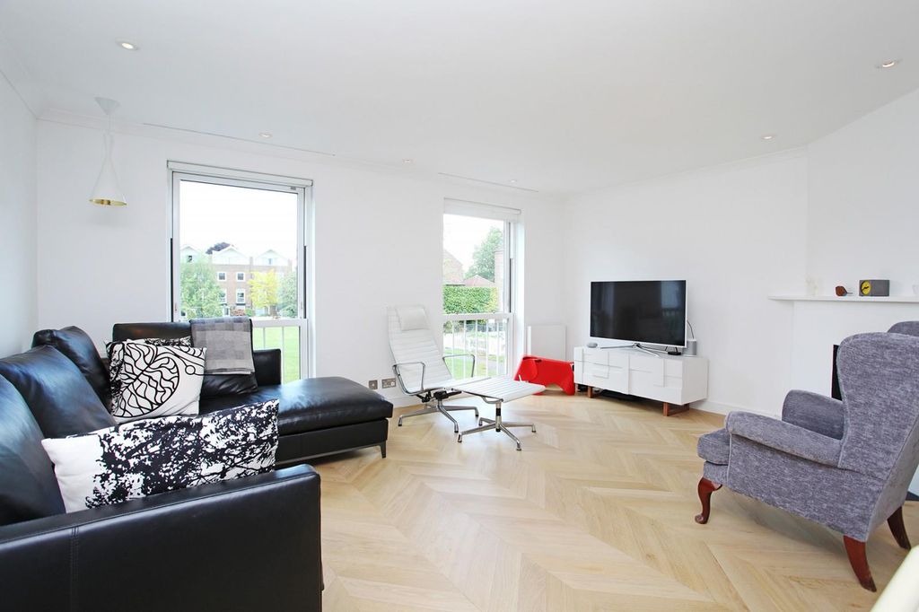 Property photo 2 of 15