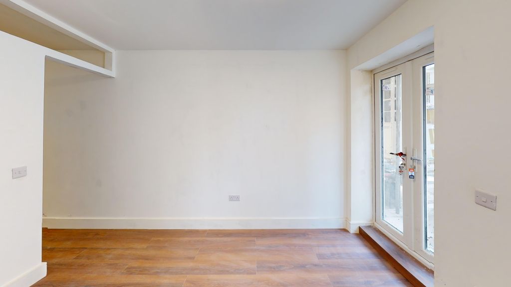 Property photo 1 of 6 Main Image