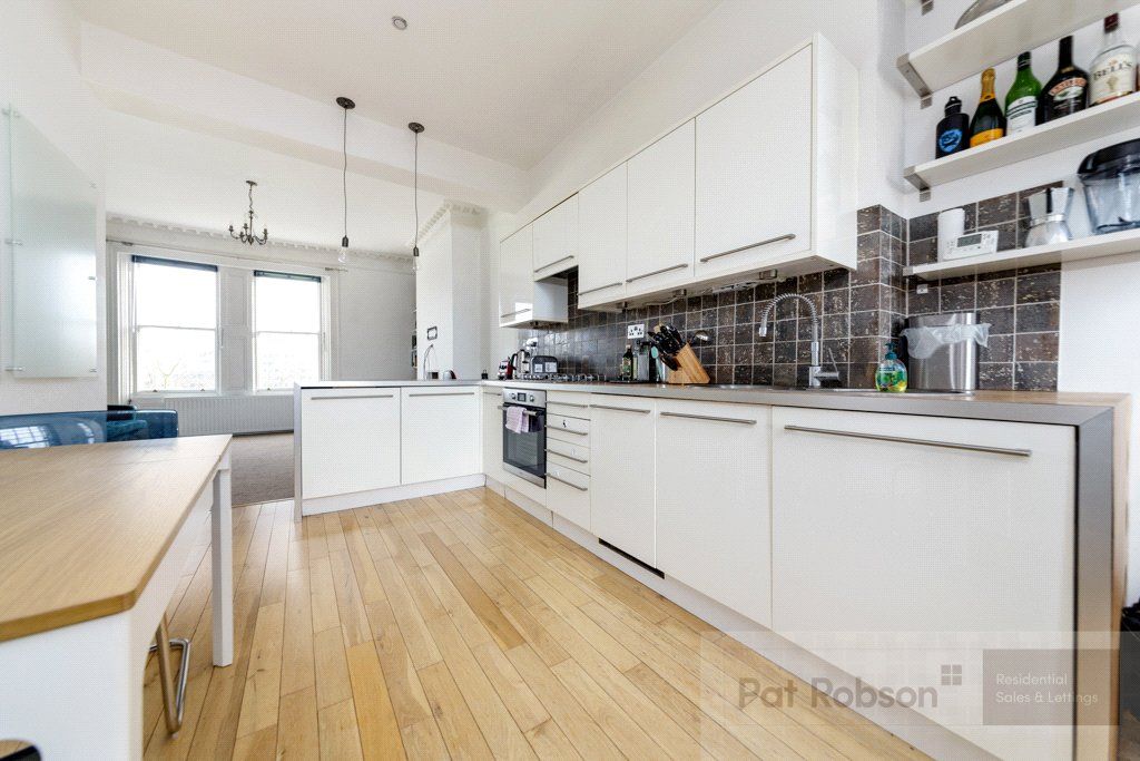 Property photo 2 of 12 Picture 2