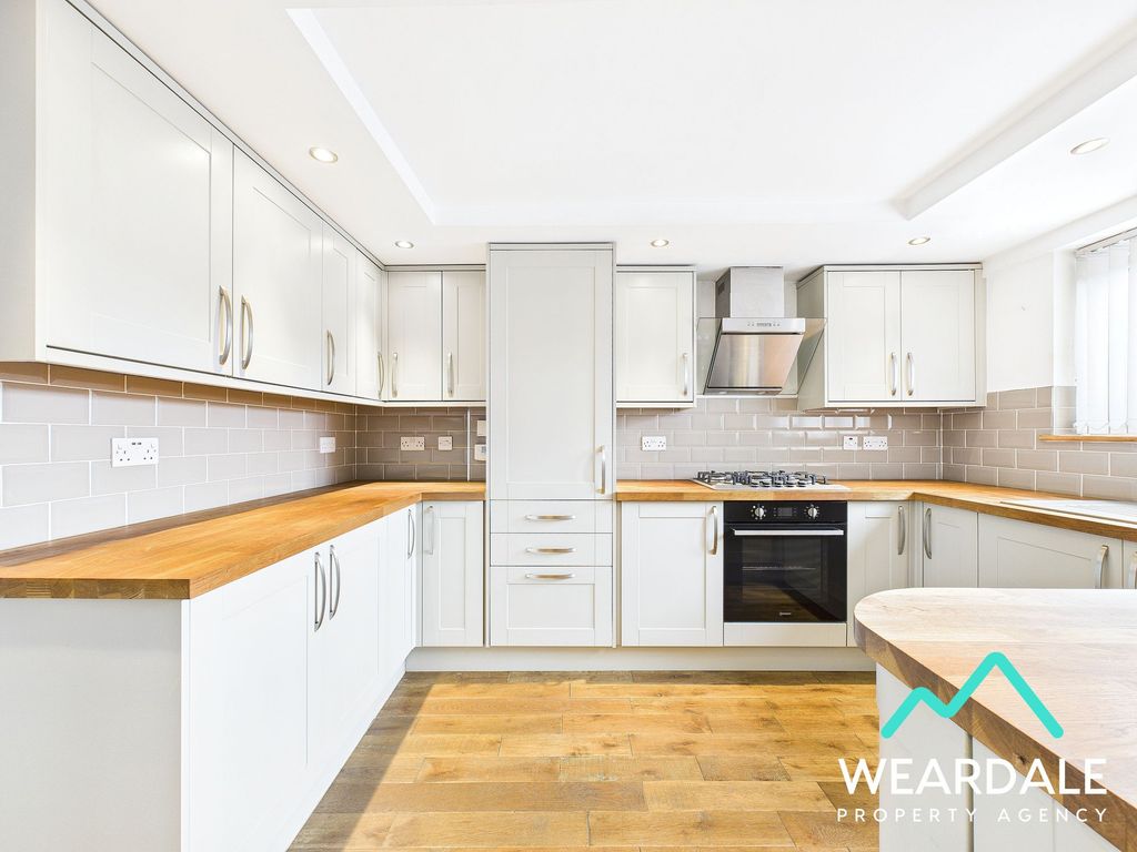 Property photo 2 of 36