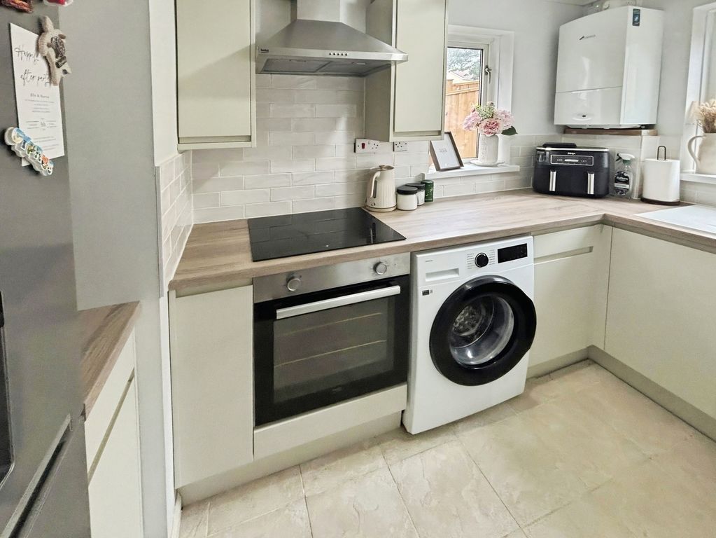 Property photo 3 of 25 Pbox-Img.Jpg