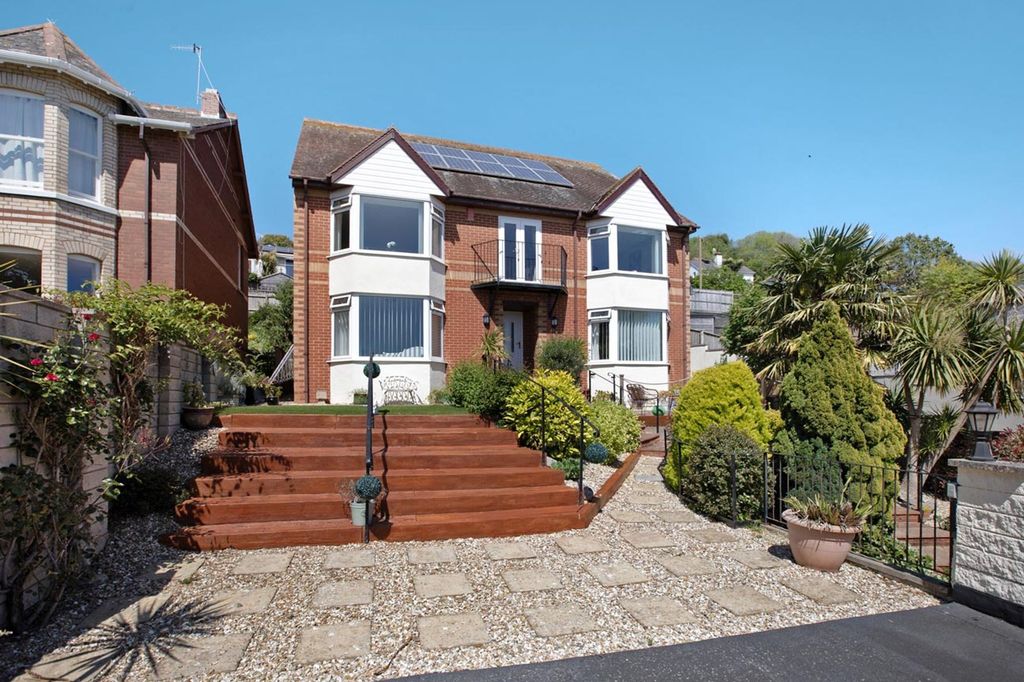 Property photo 1 of 23