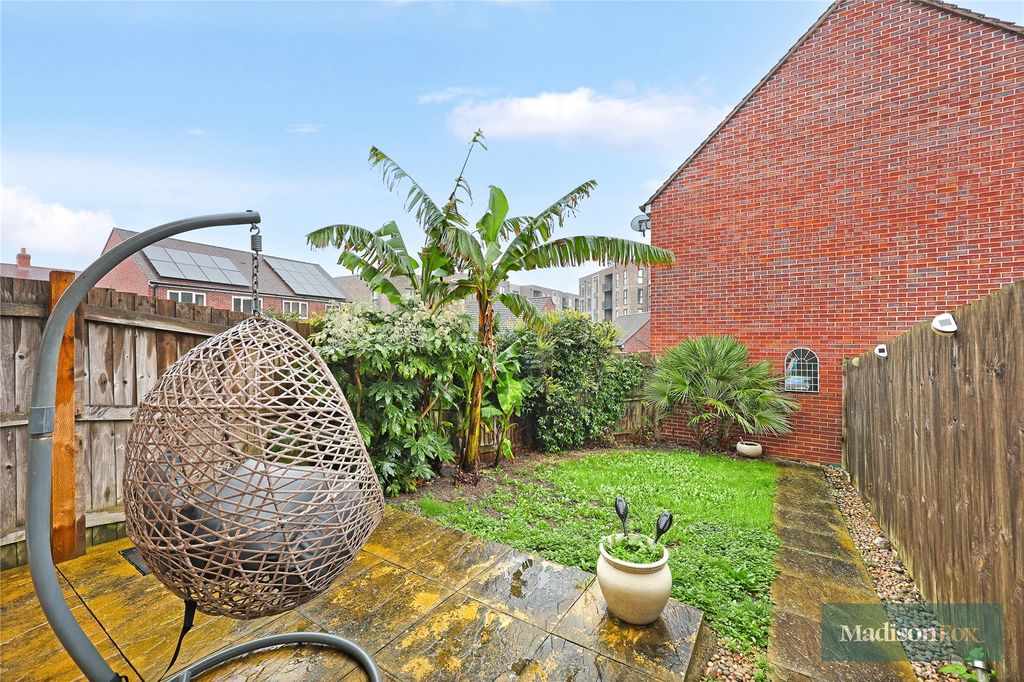 Property photo 3 of 21 Picture No. 17