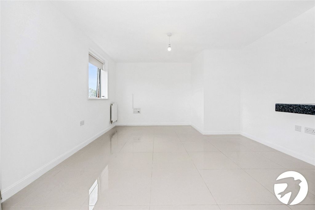 Property photo 3 of 16 Living Room