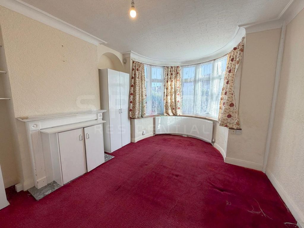 Property photo 3 of 23 Living Room