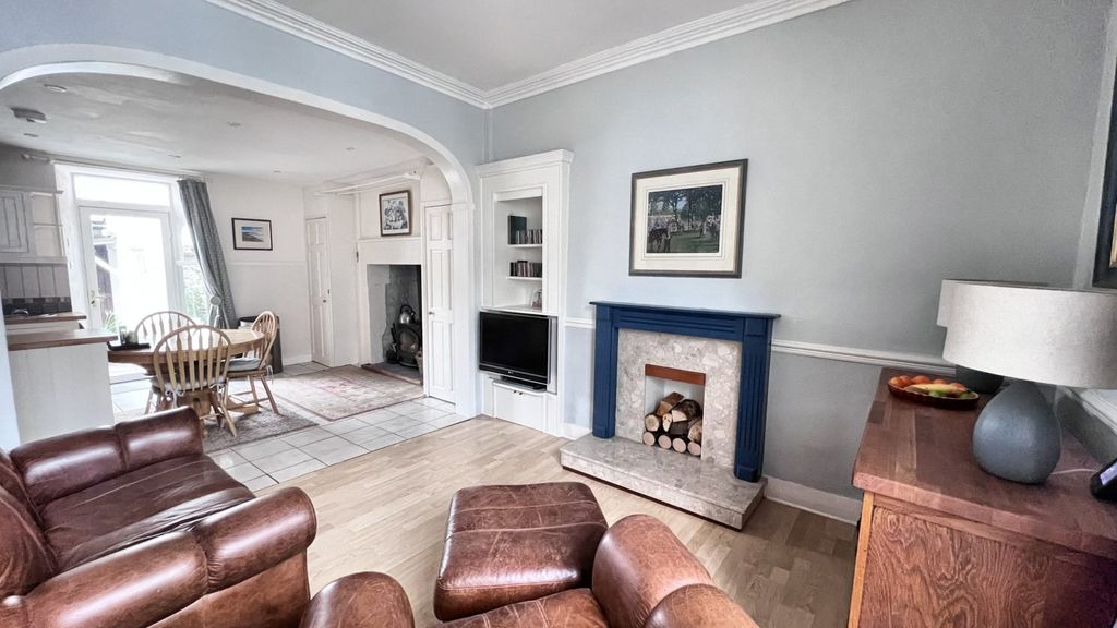 Property photo 2 of 16