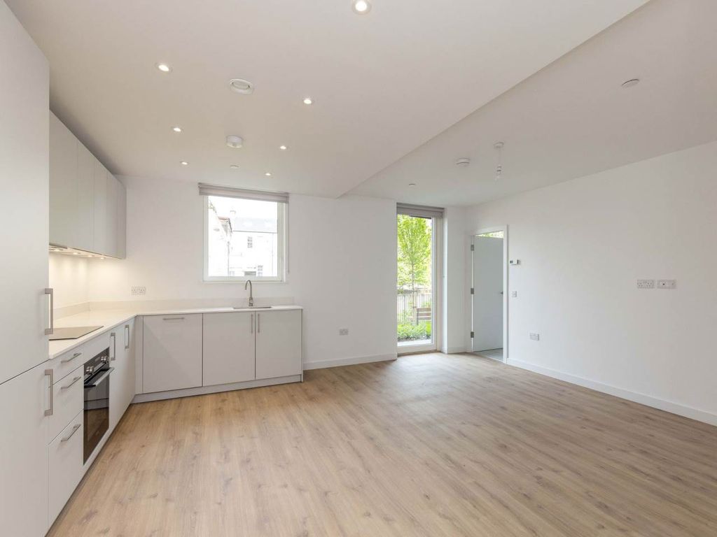 Property photo 3 of 9 Openplan-1
