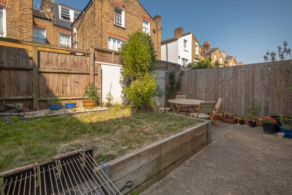 Property photo 3 of 13