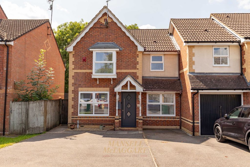 Property photo 1 of 28