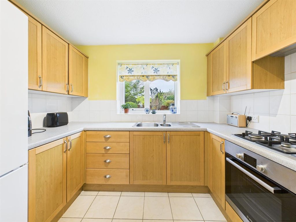 Property photo 2 of 26