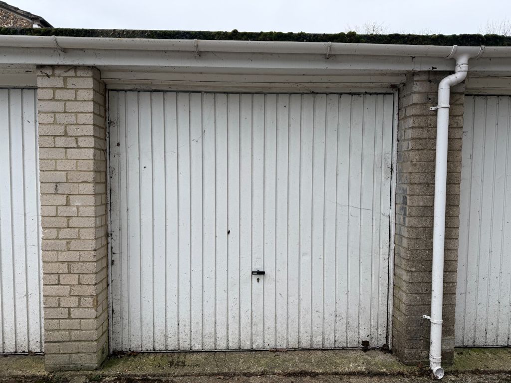 Property photo 1 of 2