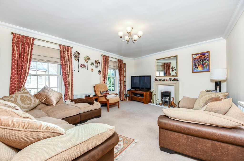 Property photo 2 of 10 Image