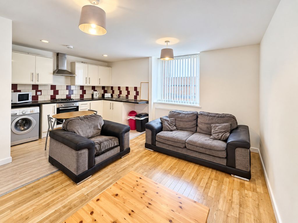 Property photo 1 of 5