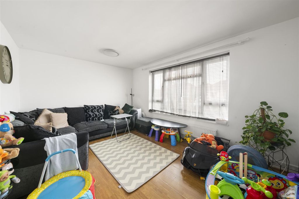 Property photo 3 of 13 2