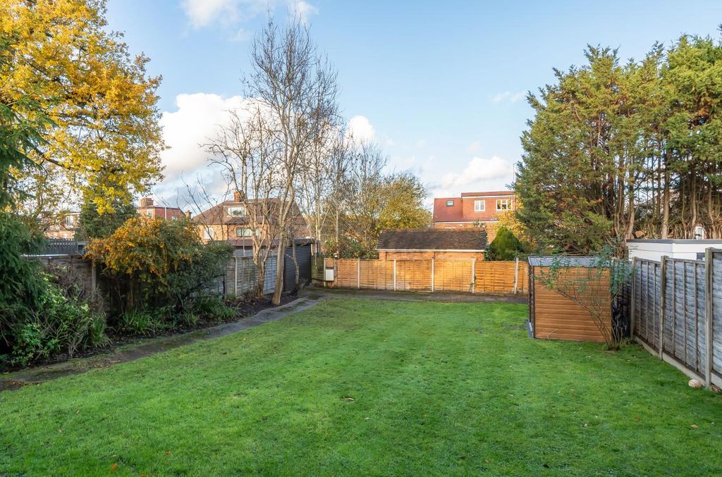 Property photo 2 of 20 1386882-3-69305651167d3.Jpg