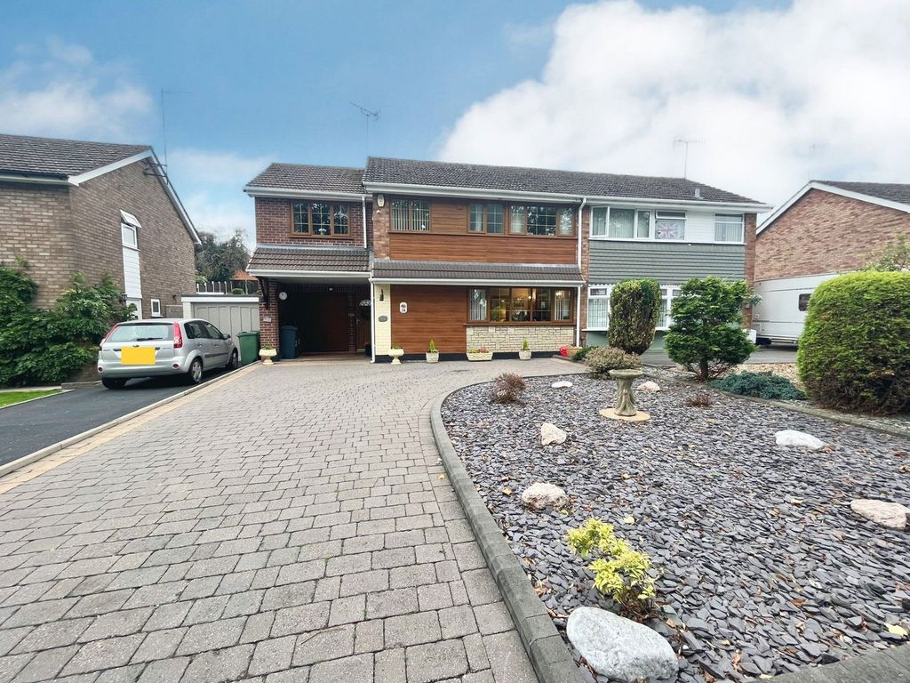 Property photo 1 of 44
