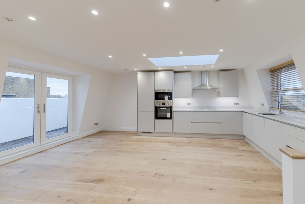 Property photo 2 of 11 Photo 6