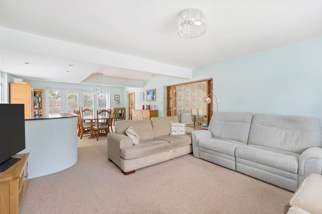 Property photo 3 of 21 5109255