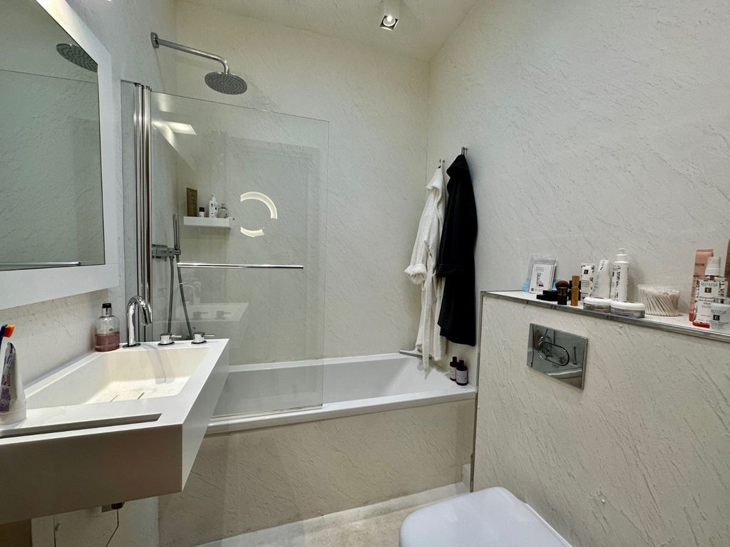 Additional image 8 of 2 bed flat for saleSt Georges Passage, Deal, Kent CT14