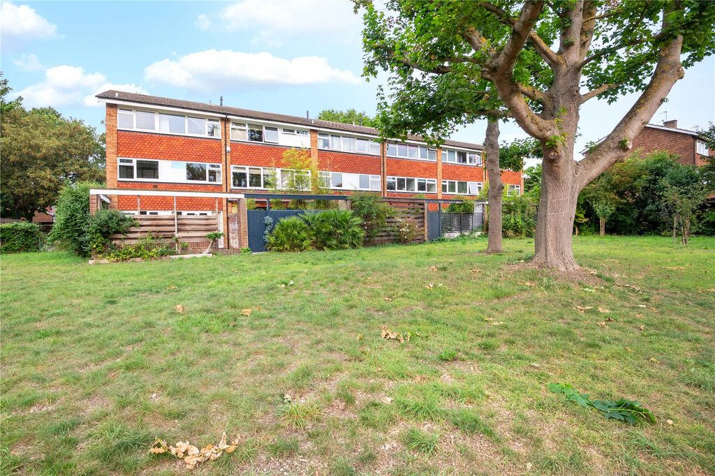 Property photo 1 of 25 Picture No. 11