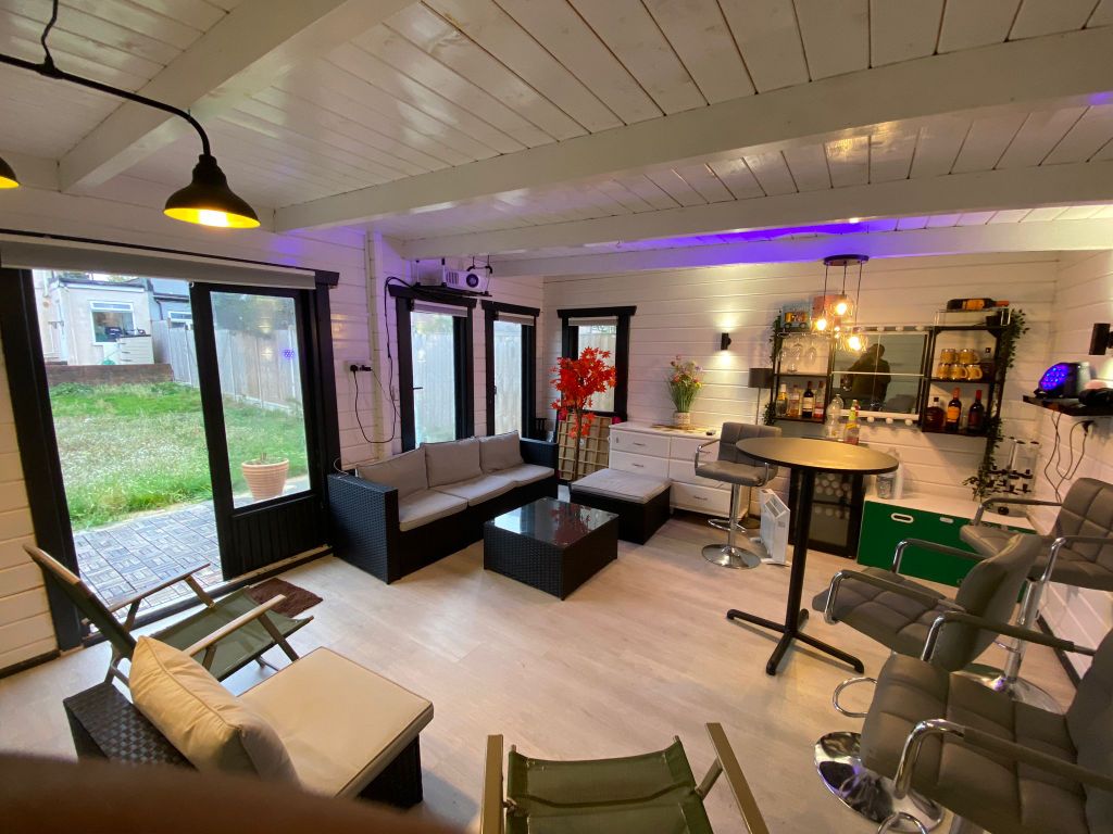 Property photo 2 of 23