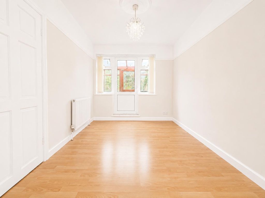 Property photo 3 of 12 Living Room
