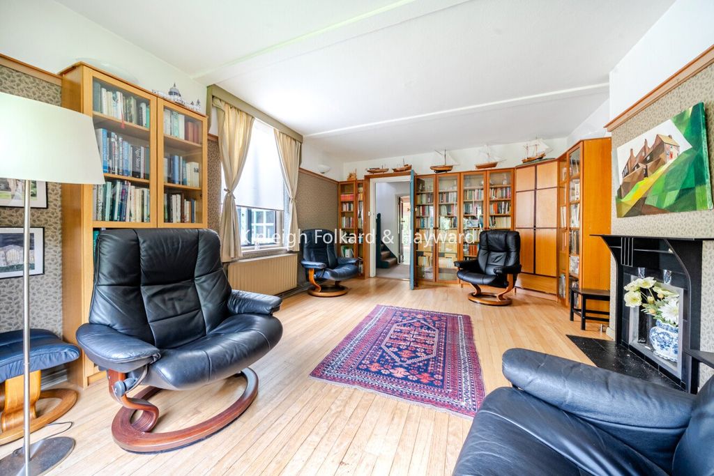 Property photo 2 of 24 Picture No. 01