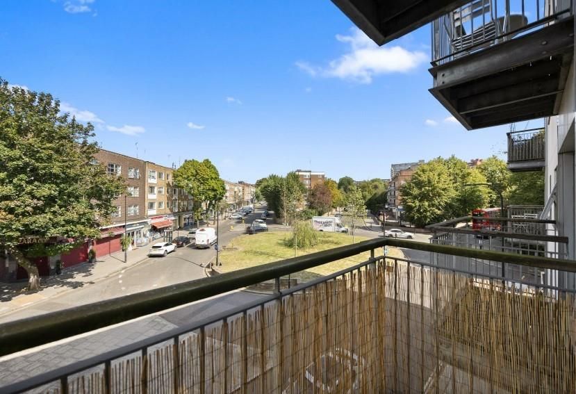 Property photo 1 of 8 Balcony