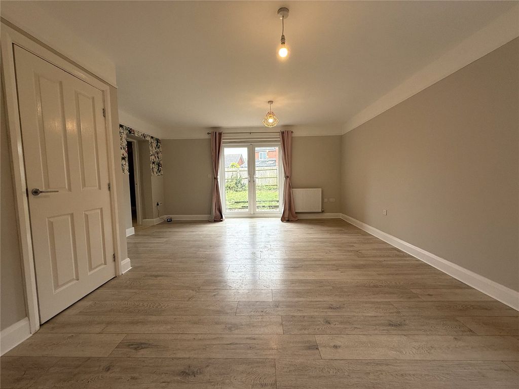 Property photo 3 of 24 Picture No. 15